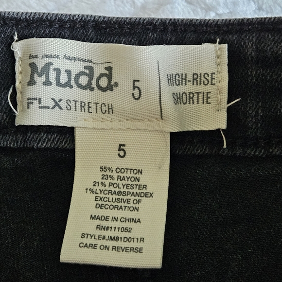 Mudd FLX Stretch High-Rise Shortie Black Denim Shorts Size 5 - Picture 8 of 11